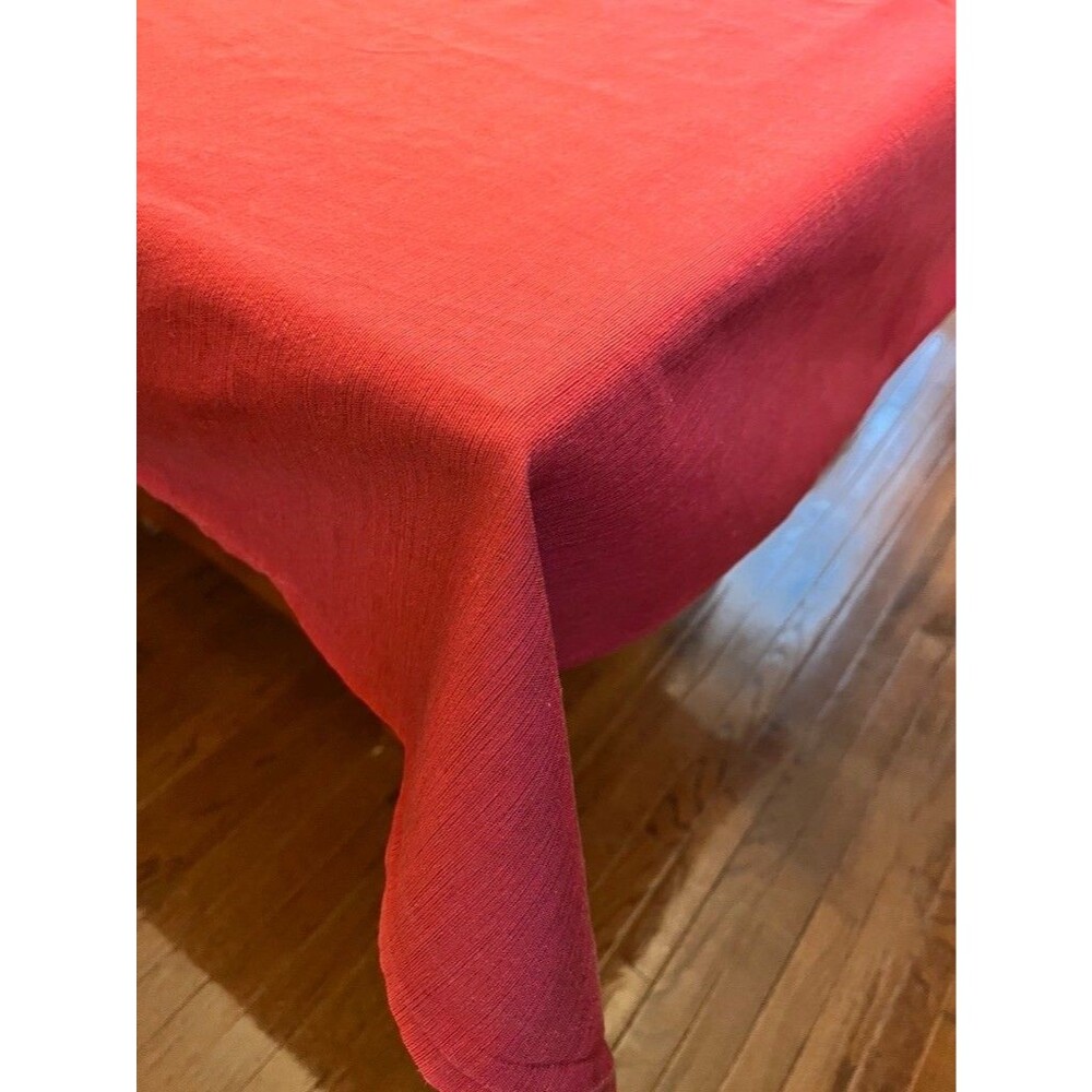 Home Burgundy 82x56" Rectangle Tablecloth